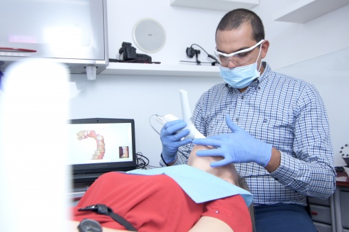 Специализирана грижа за вашите зъби с Medical Dent